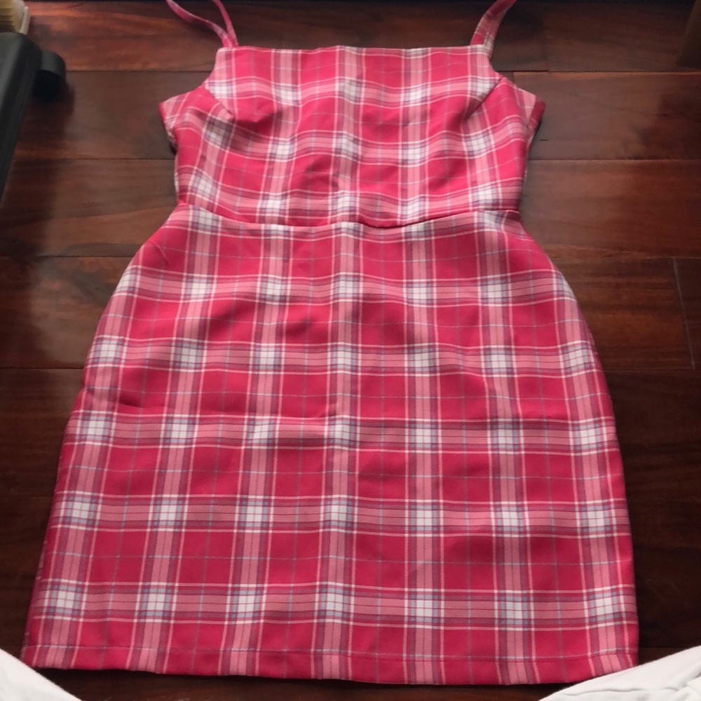 Pink bodycon dress